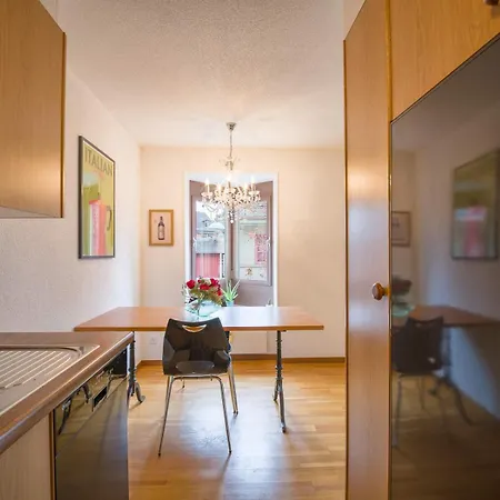 Flat - Balcony & Bundeshaus View Apartment *