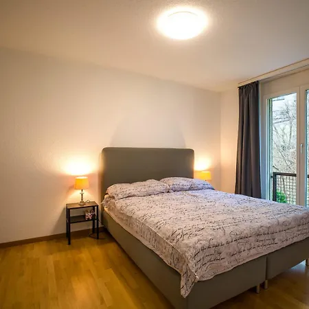 Apartment Flat - Balcony & Bundeshaus View