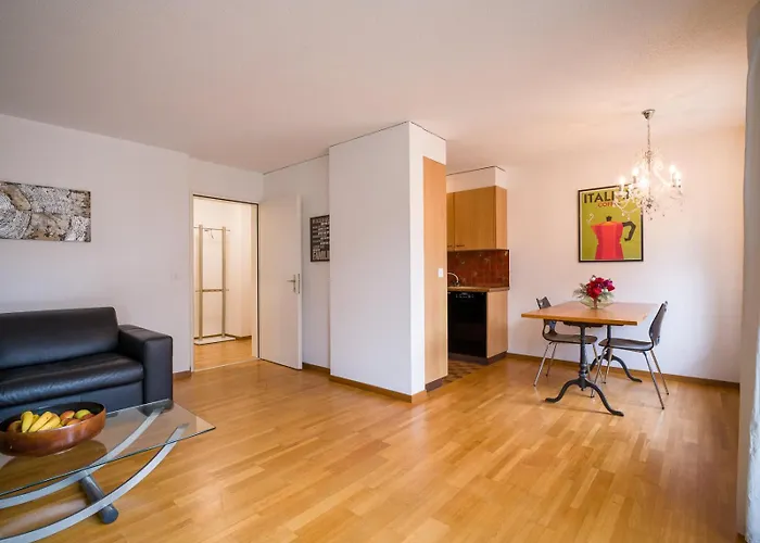 Flat - Balcony & Bundeshaus View Apartment *